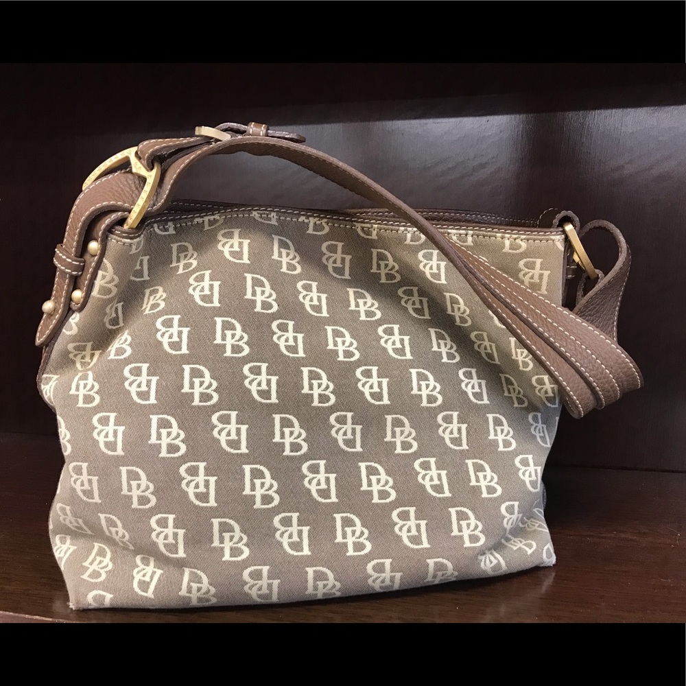 Dooney & Bourke mid size canvas shopper